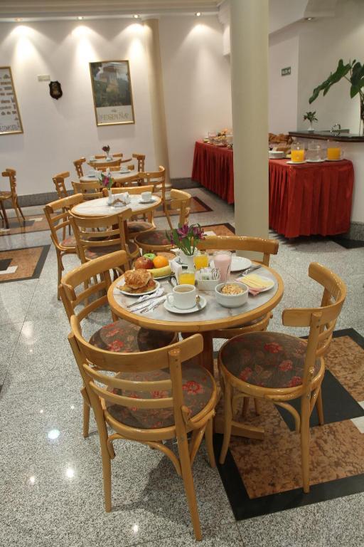 Gran Hotel Ailen Buenos Aires Extérieur photo